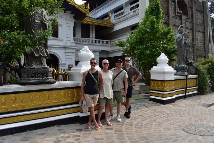 Colombo: private city tour from Negombo with hotel transfers - What the guide adds to the day