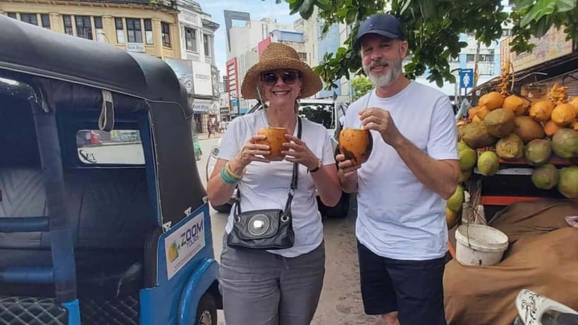 Colombo: Private City Tuk-Tuk Tour with Local Guide & Pickup - The Red Mosque and the Hindu temple
