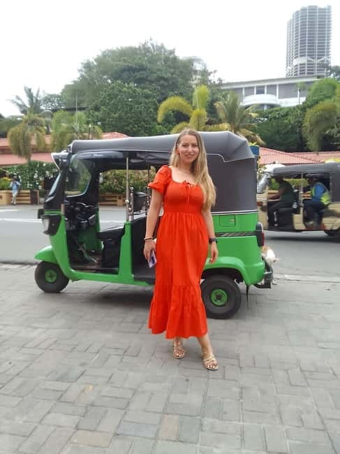 Colombo: Private City Tuk-Tuk Tour with Local Guide & Pickup - Starting with the Lotus Tower