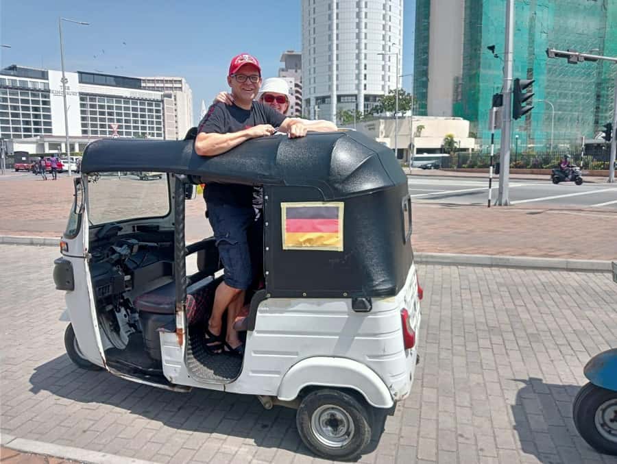 Colombo: Private Guided Tour of the City by Tuk-Tuk - Dutch and Hindu landmarks from Colombo’s older quarters