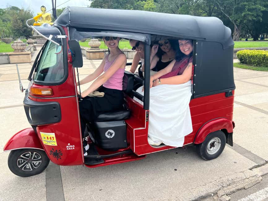 Colombo: Private Tuk-Tuk City Tour with All Entry Fees - The quick facts that matter