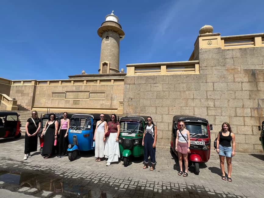 Colombo: Private Tuk-Tuk City Tour with All Entry Fees - Tea, coconut water, and the final city view