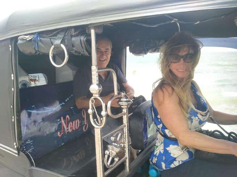 Colombo Sightseeing Private Tour by Tuk Tuk MorningOREvening - Pettah and Pettah Market: the liveliest part of the ride