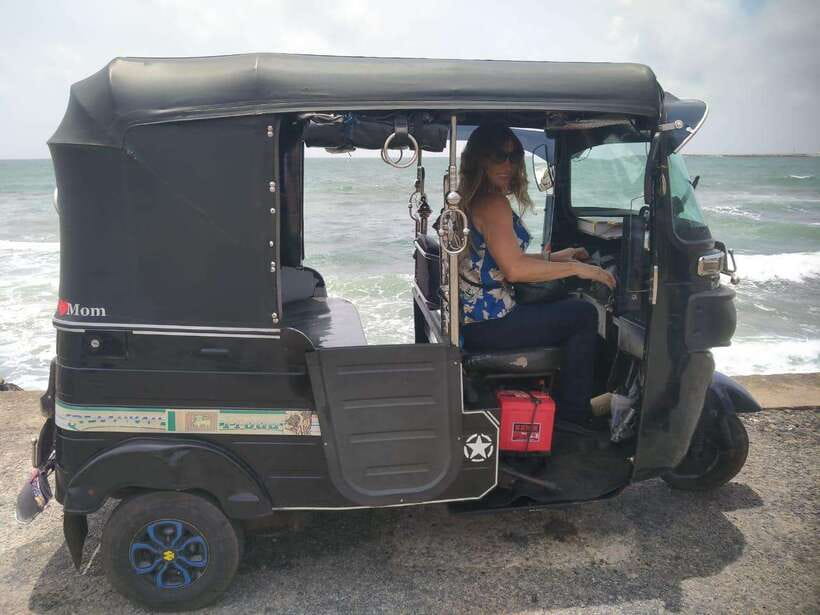 Colombo Sightseeing Private Tour by Tuk Tuk MorningOREvening - Morning or late afternoon: which departure should you choose?