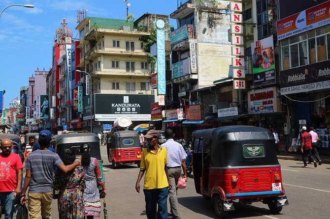 Colombo Sightseeing & Shopping - The traditional stone mine and jewelry stop