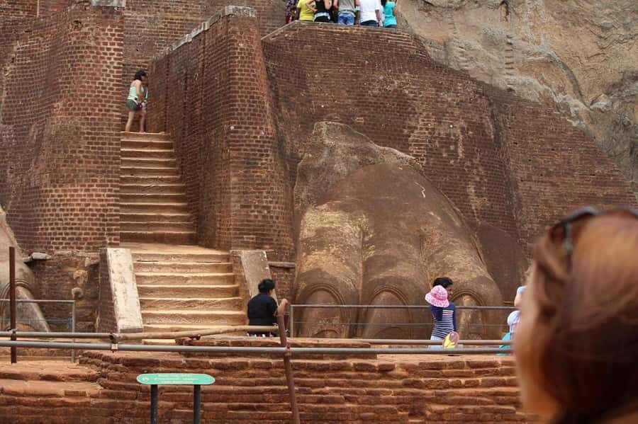 Colombo: Sigiriya Rock Fortress & Dambulla Cave Temple Tour - Key points to know before booking
