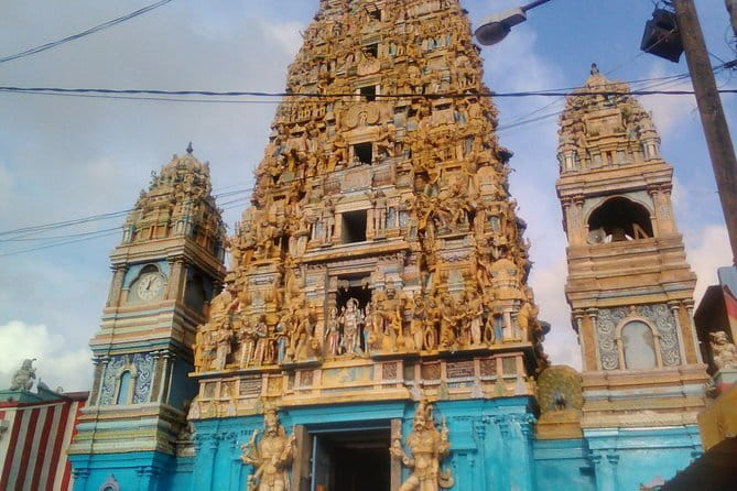 Colombo to Kandy Shuttle with Dambulla Sightseeing Tour - Dambulla’s Golden Temple and five cave chambers