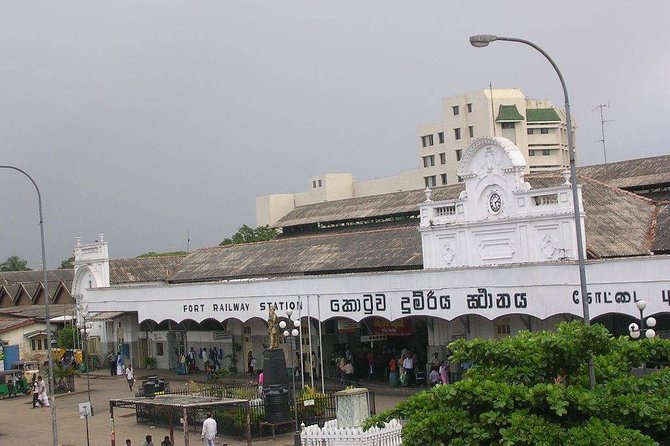 Colombo to Kandy Train Tickets (Reserved Seats) - Choosing between 7:00 a.m. and 3:30 p.m.