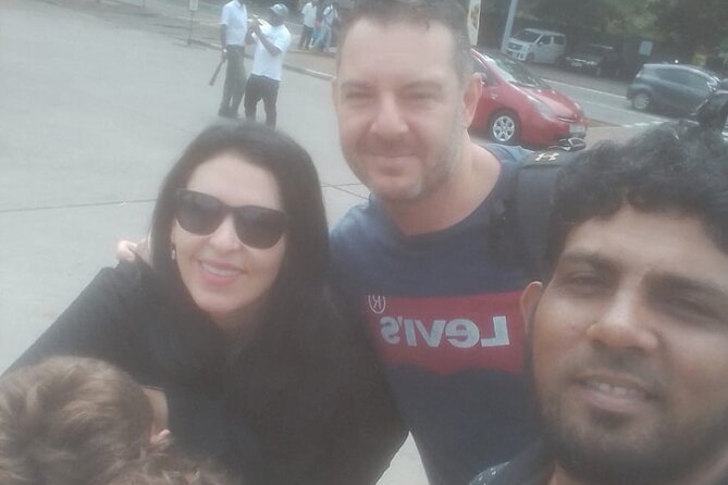 Colombo Tuk Tuk City Tour - Parks, memorials, and the colonial capital
