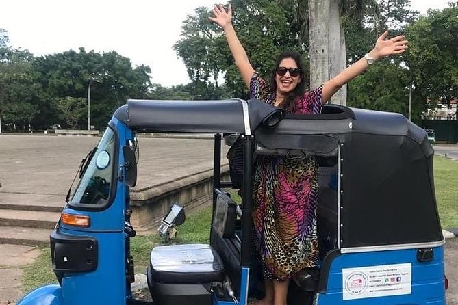 Colombo Tuk Tuk City Tour -Sightseeing Entry Fees & Food Included - Red Mosque, Kayman’s Gate, and Wolvendaal Church