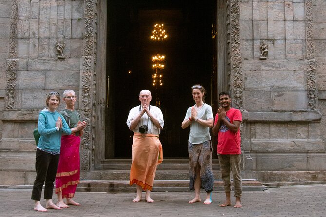 Colombo Tuk Tuk Tour - Pettah: Colombo’s Loud, Working Heart