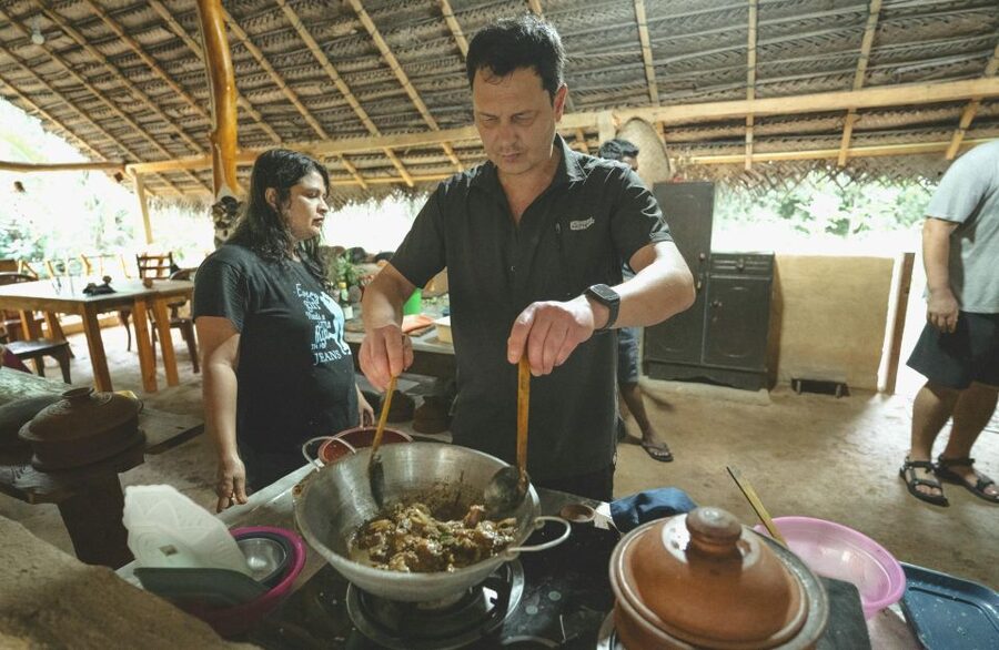 Cooking Class: Sajee’s Place Cooking Class sigiriya - Everyone Has a Job in the Kitchen