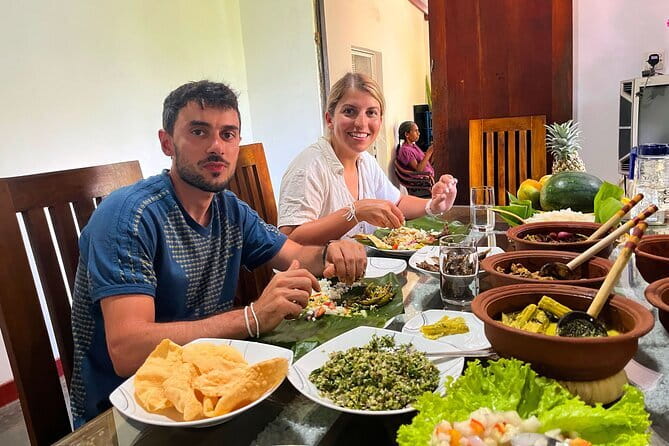 Cooking Class Sri Lanka with Locals - Cooking with Anu, Danuka, and family