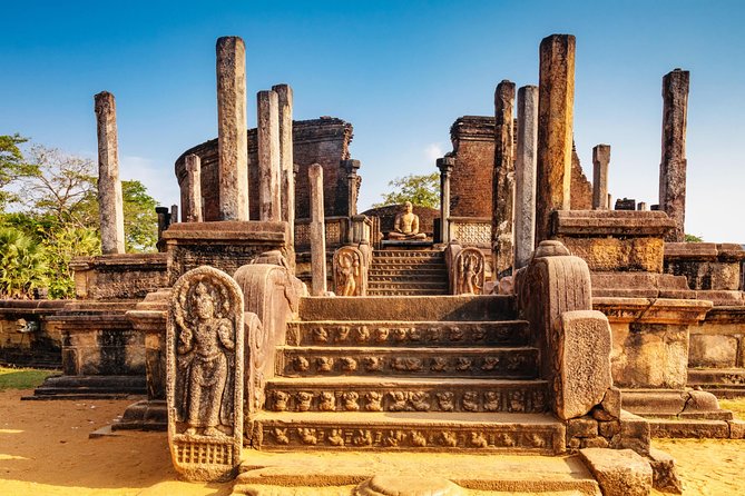 Day Tour from Dambulla to Sigiriya or Pidurangala & Polonnaruwa - Guide commentary and the value of a private group