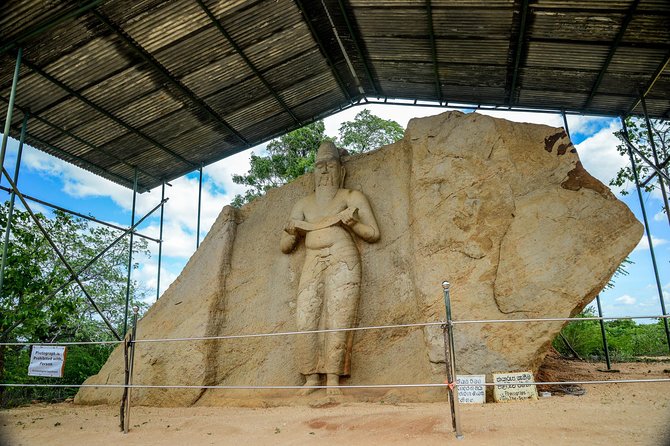 Day Tour from Dambulla to Sigiriya or Pidurangala & Polonnaruwa - Sigiriya Rock, the dramatic first stop
