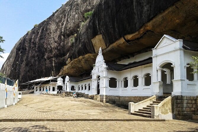 Day Tour Kandy to Sigiriya with Dambulla Cave Temple Excursion - What This Kandy to Sigiriya Trip Does Well