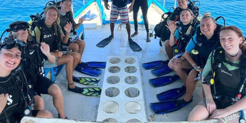 Discover Scuba Diving : Hikkaduwa : Scuba Diving - Who should choose this Hikkaduwa experience?