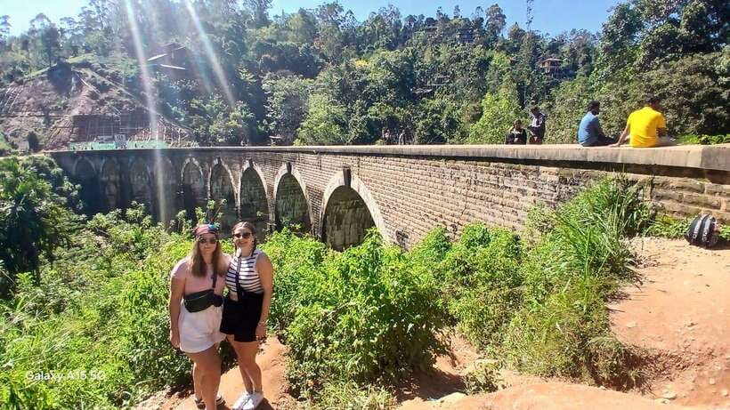 Ella: 9 Arches Bridge, Little Adam's Peak, Tea Factory - Key points to know before booking