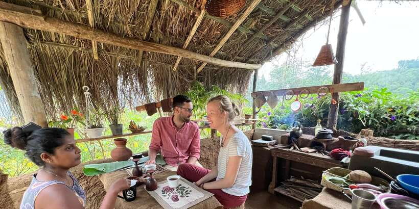 Ella Cook With Sadamali - Learning with clay pots, firewood, and local tools