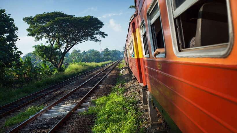 Ella: First Class Scenic Train Ticket To/From Nanuoya - The first stretch through Sri Lanka’s high country