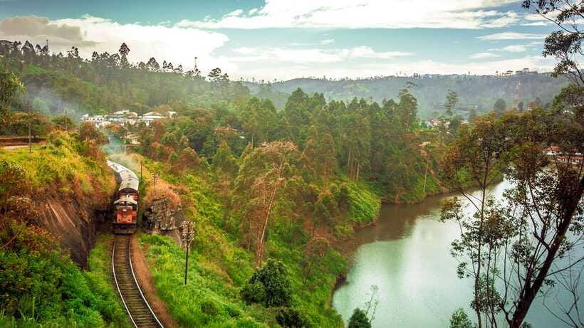 Ella: First Class Scenic Train Ticket To/From Nanuoya - Why the windows matter more than the seat number