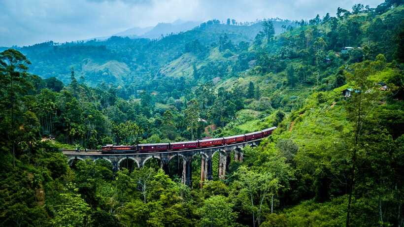 Ella: First Class Scenic Train Ticket To/From Nanuoya - The return direction from Ella