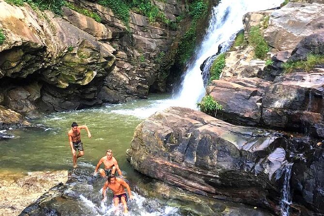 Ella Private Day Tour - Departing from Any Location in Sri Lanka - Driver-guides and the value of a private car