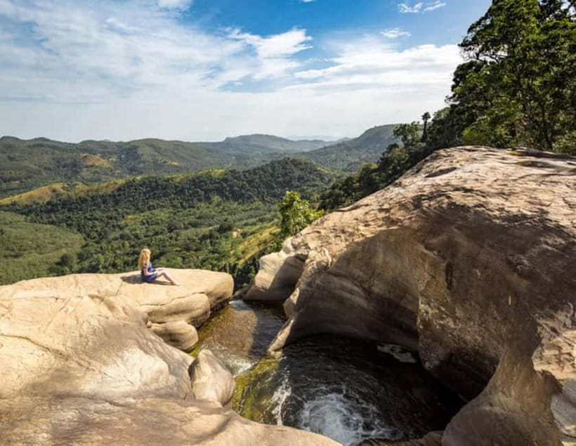 Ella: Tuk Tuk Tour to Diyaluma and Secret Waterfalls - The Secret Waterfall: small, quiet, and worth the contrast