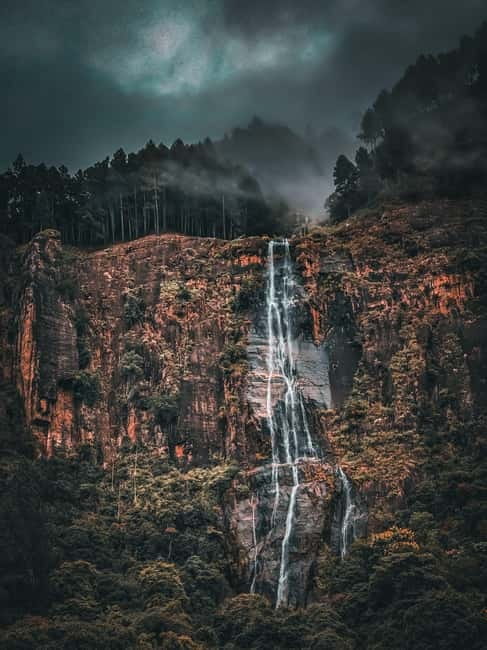 Ella: Waterfall hunting Hike to Bambarakanda and Lanka Falls - Why this Ella day trip feels different