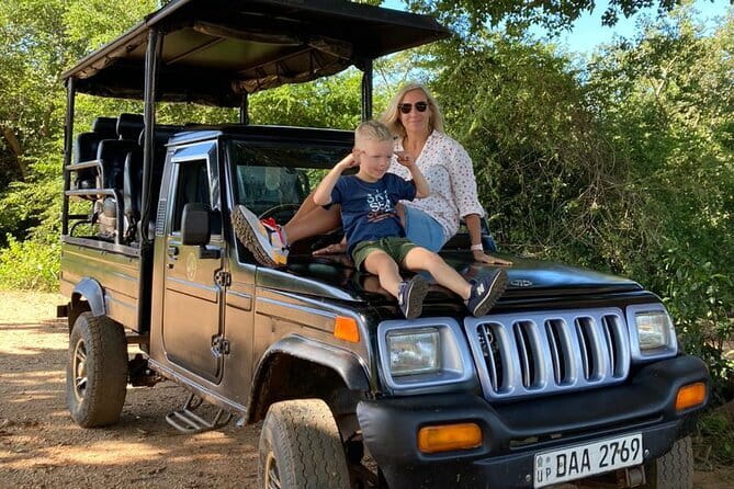 Everything in Udawalawe (Safari, Accommodation with Half Board) - The driver and the value of a private guide