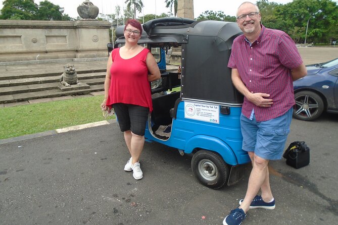 Explore Colombo by Tuk Tuk – All Entry Fees Included - Gangaramaya Temple and Sri Ponnambalam Vanesar Kovil