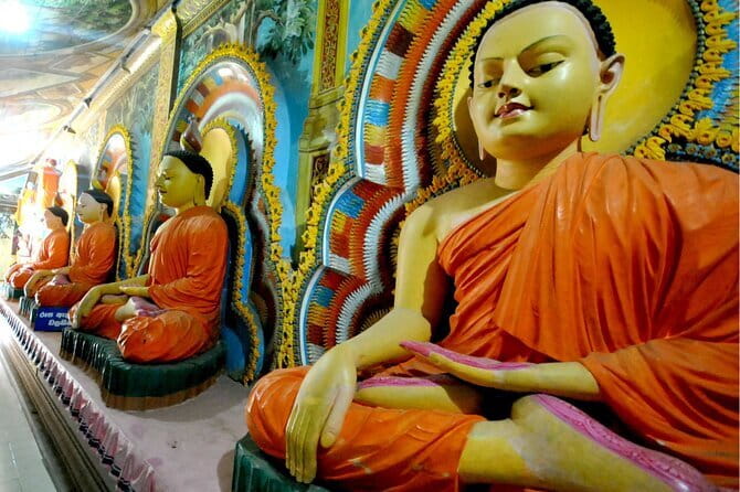 Explore Sigiriya, Kandy,Nuwaraeliya,Galle From Colombo - Dambulla’s five caves and 150 Buddha images