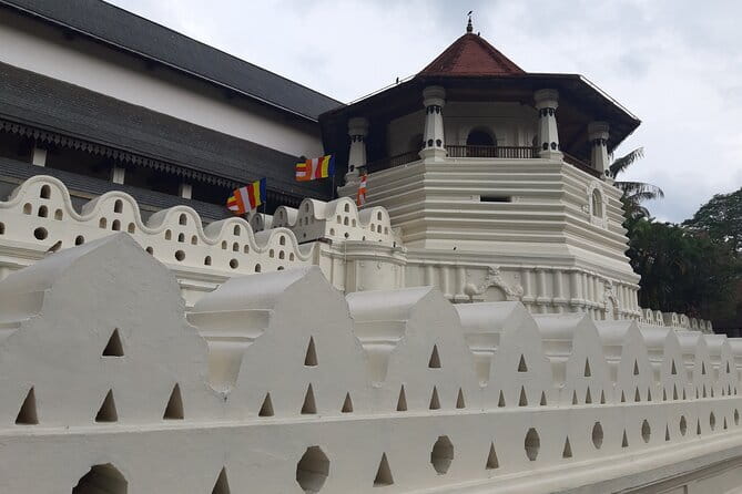Explore Sigiriya, Kandy,Nuwaraeliya,Galle From Colombo - Sigiriya Rock Fortress, Sri Lanka’s great climb