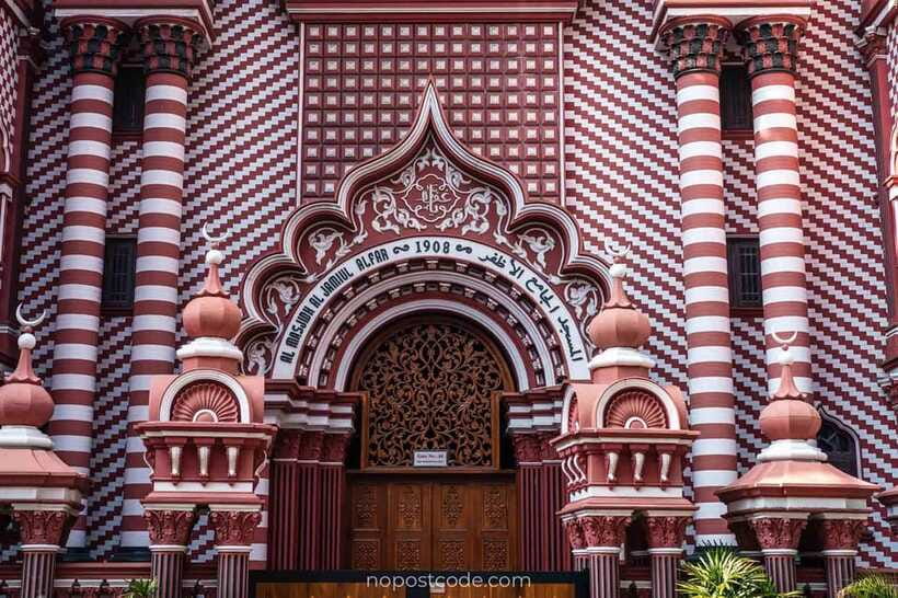 Explore The Colombo City by Private Tuk Tuk or Car - Local Food, King Coconut, and Simple Extras