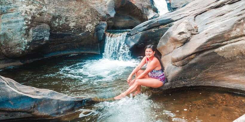 From Ella: Diyaluma Falls Full-Day Tour with Lunch - The route into the upper falls
