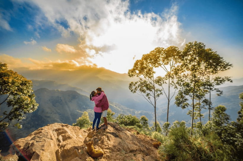 From Ella : Sun rise Hike to Ella Rock - Walking through tea plantations and forest