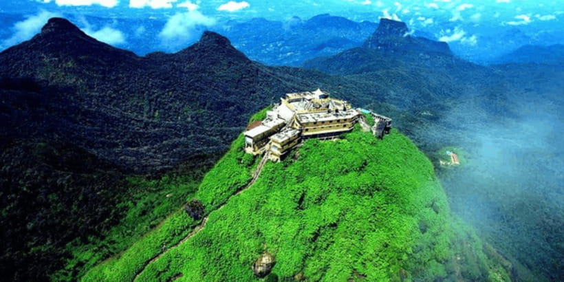 From Kandy: Adams Peak Guided hike via Peak Wilderness - From Kandy to Nallathanniya after dark