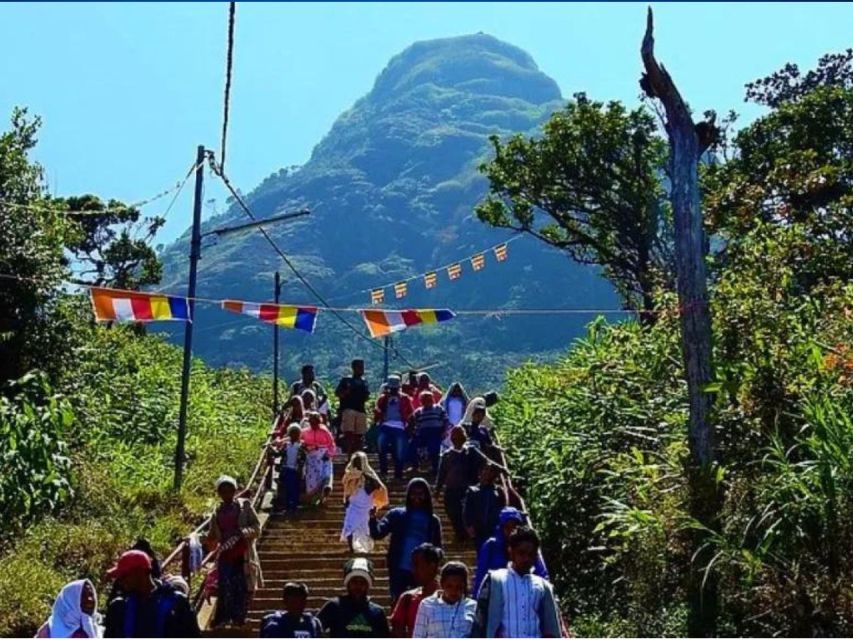 From Kandy: All Inclusive Adams Peak Epic Guided Hike - Why Adams Peak works as a night hike