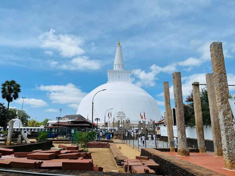 From Kandy: Anuradhapura Day Trip with Lunch - Why Anuradhapura is worth the long ride from Kandy
