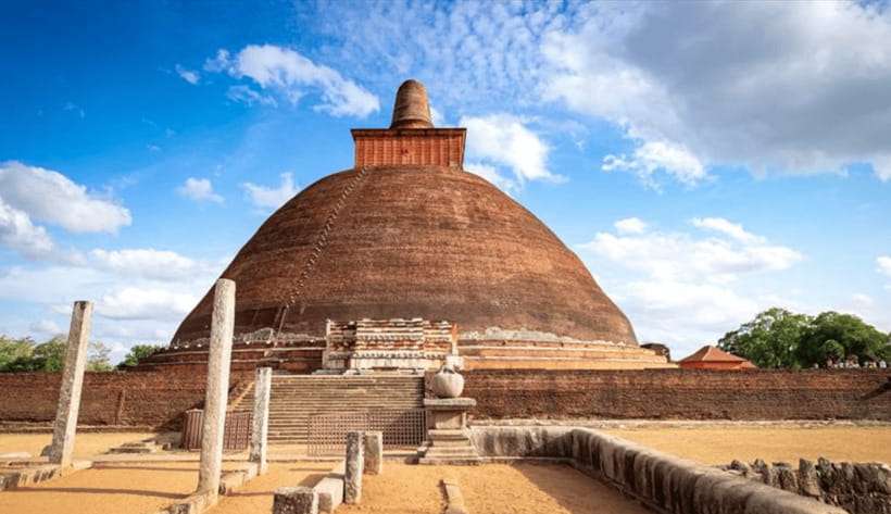 From Kandy: Anuradhapura Day Trip with Lunch - Royal Palace, Twin Ponds, and the Samadhi Buddha