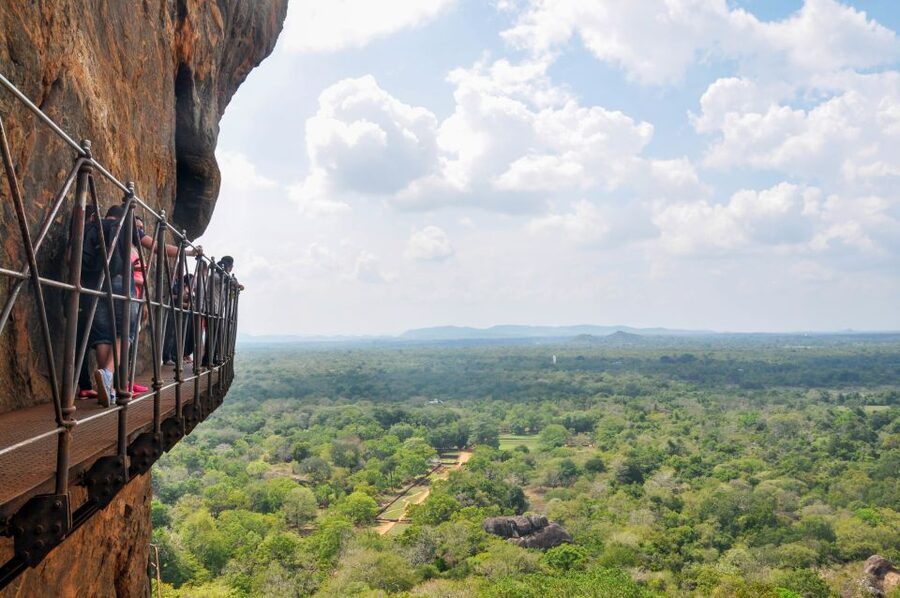 From Kandy: Sigiriya and Dambulla Private Day Tour - The driver-guide question