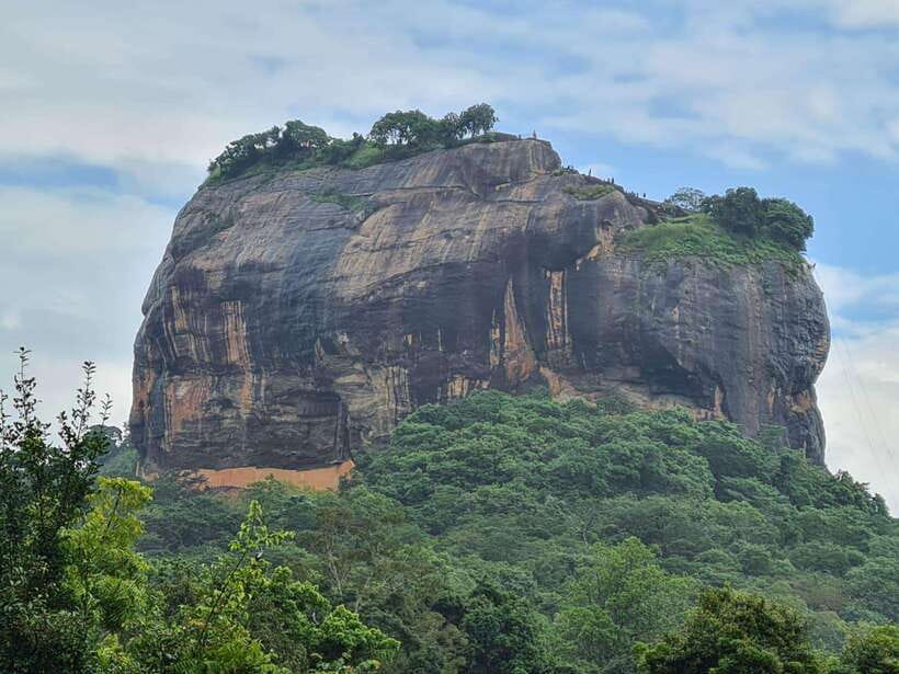 From Kandy: Sigiriya Rock Dambulla & Minneriya Jeep Safari - Dambulla Golden Temple and the cave paintings
