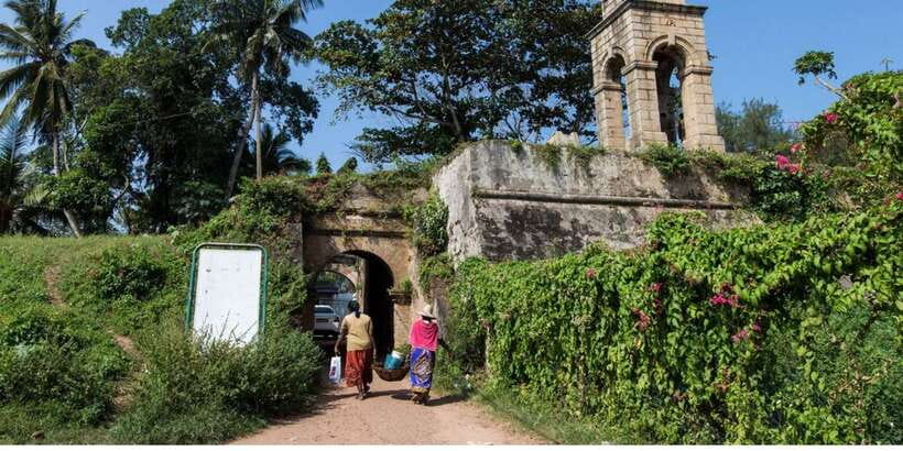 From Negombo: City Tour & Fishing Village Tour by Tuk-Tuk - St. Mary’s Church and Negombo’s Catholic past