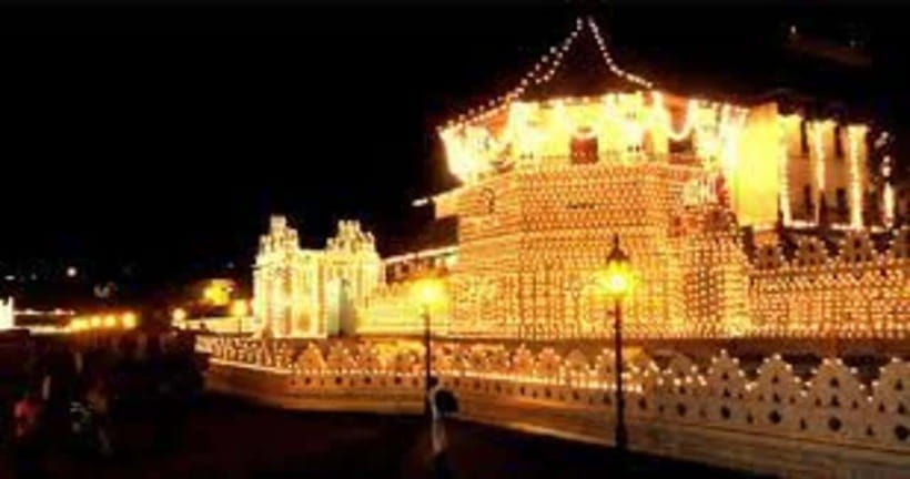 From Negombo : Pinnawala & Tea Factory & Kandy Full Day Trip - Entering the Temple of the Sacred Tooth Relic