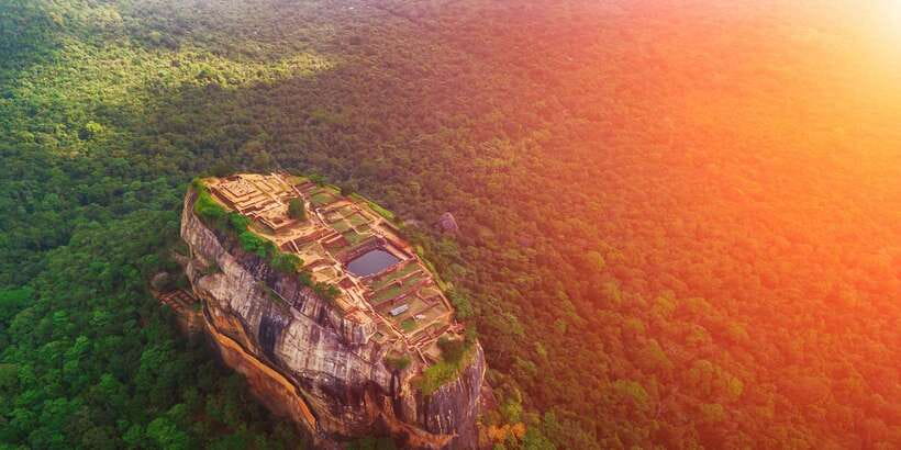 From Negombo: Sigiriya and Dambulla Day Trip and Safari - Lunch and the choice that shapes your afternoon