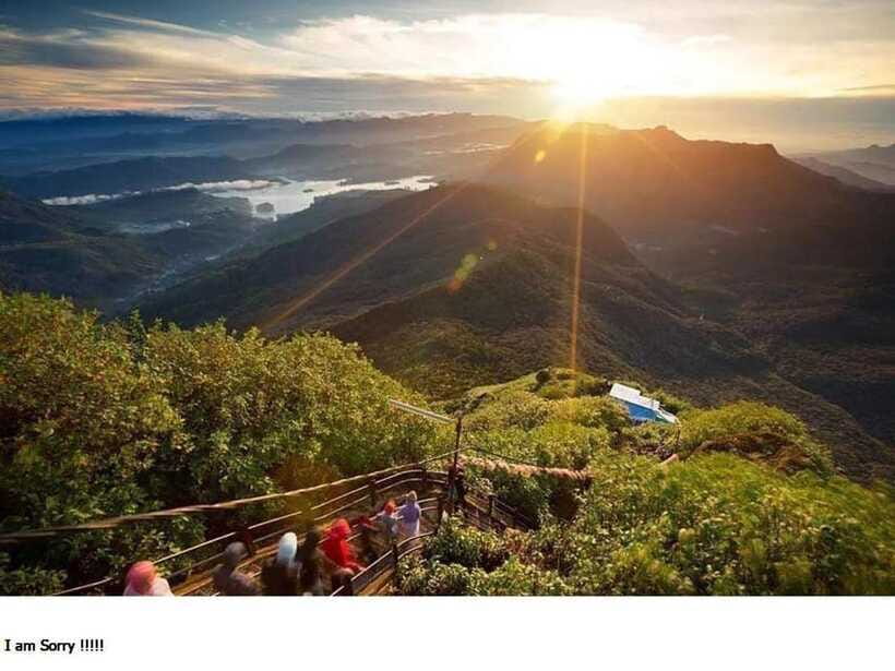 From Nuwara Eliya: Summit Bliss, Adams Peak Guided Hike - Reaching the 4:30 am summit