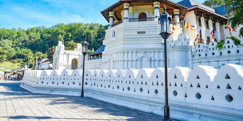 From Sigiriya: Kandy Transfer with Dambulla and Spice Garden - Starting with a hotel pickup in Sigiriya or Dambulla
