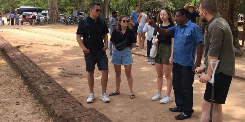From Sigiriya: Polonnaruwa Ancient City & Minneriya Safari - The 45-minute drive to Polonnaruwa