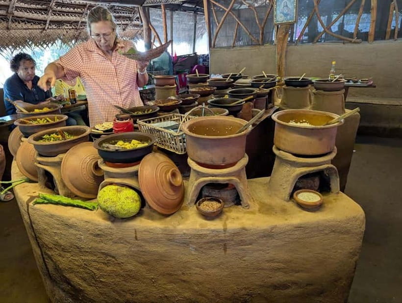 From Sigiriya:Polonnaruwa Day Tour with Farmers lunch - Key points to know before booking