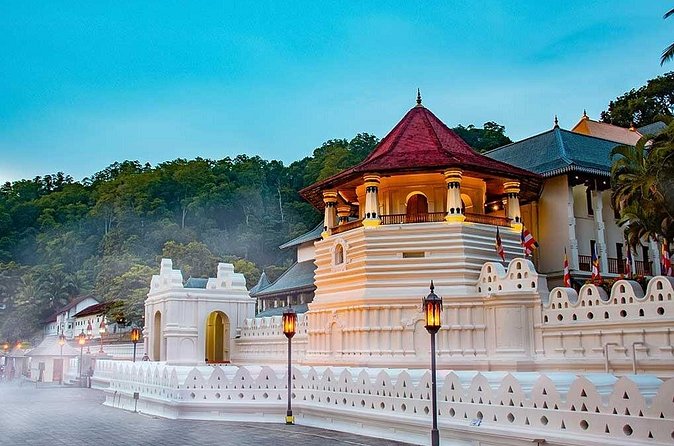 From Sigiriya to Kandy Transfer by Private Comfortable Car - Why $33 per person can be good value